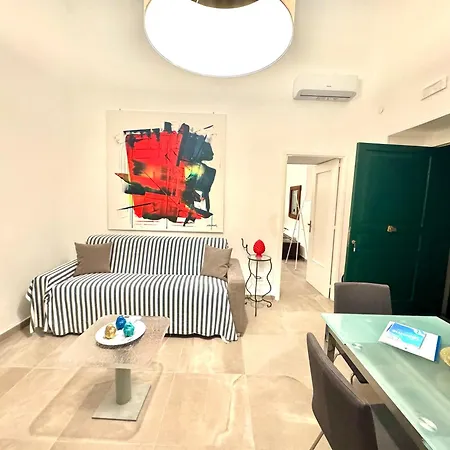 Cc Palace With Pool Meta