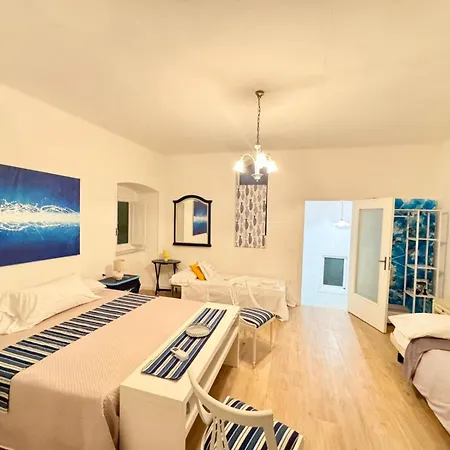 Appartement Cc Palace With Pool