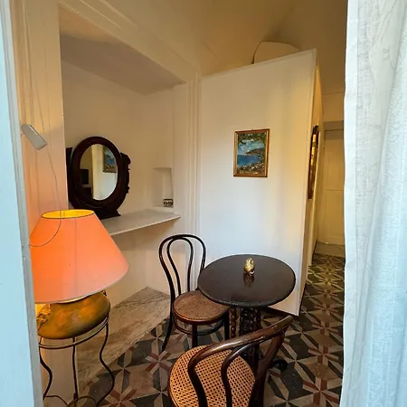 Apartment Donna Rebecca Meta