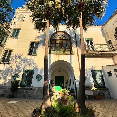 Cc Palace With Pool Meta